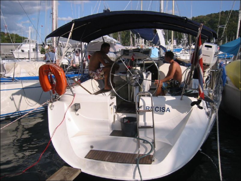Båten i marina